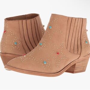 NWB Chinese Laundry Fayme Leather Ankle Boot